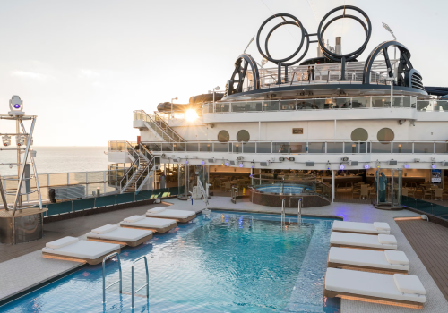 se_public_area_miami_beach_pool_02